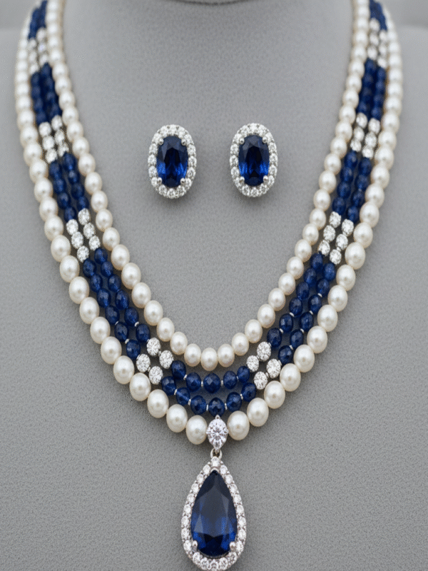 Eliara Muse – The Luminous Heart Necklace