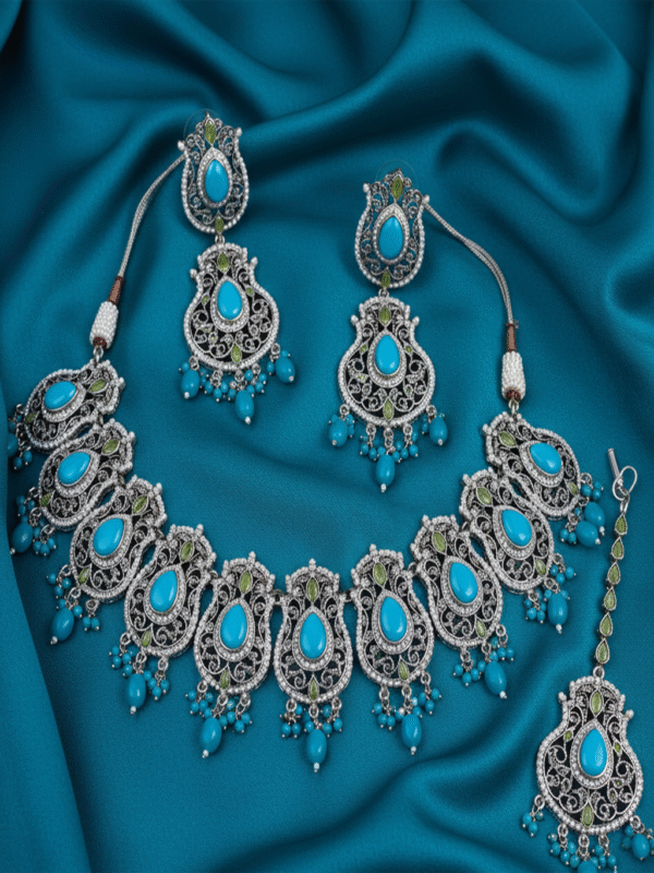 Carisia Vellor – The Empress Radiance Party Wear Jewellery Set
