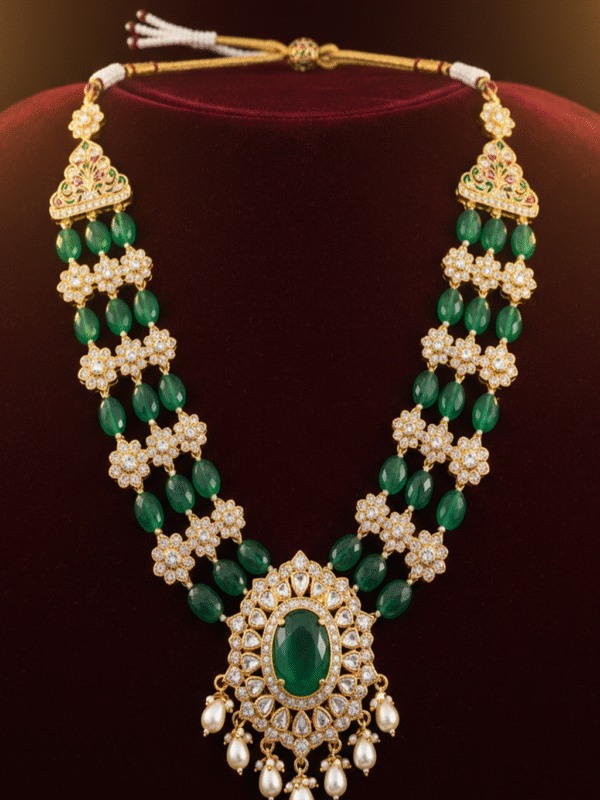 Ravielle Charm – The Enchanted Glow Necklace