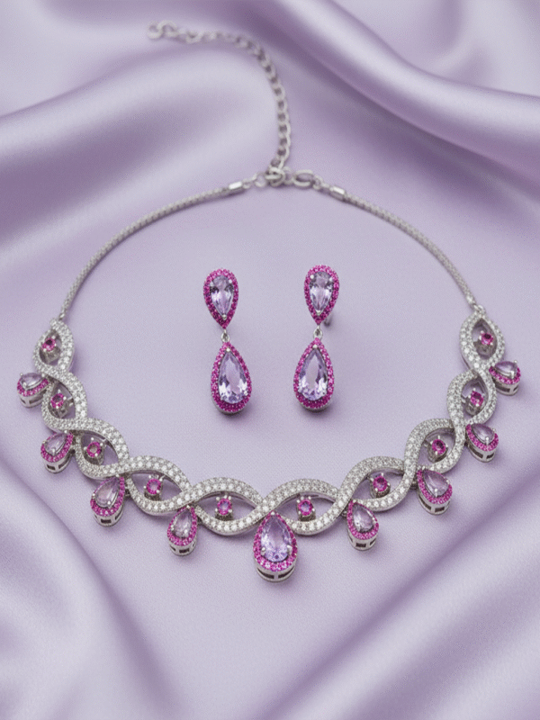 Lyraine Charm – The Aurora Glow Jewellery Set