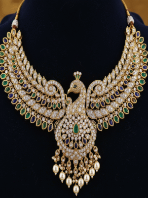 1 (35) Elyndra Flame – The Royal Ember Necklace