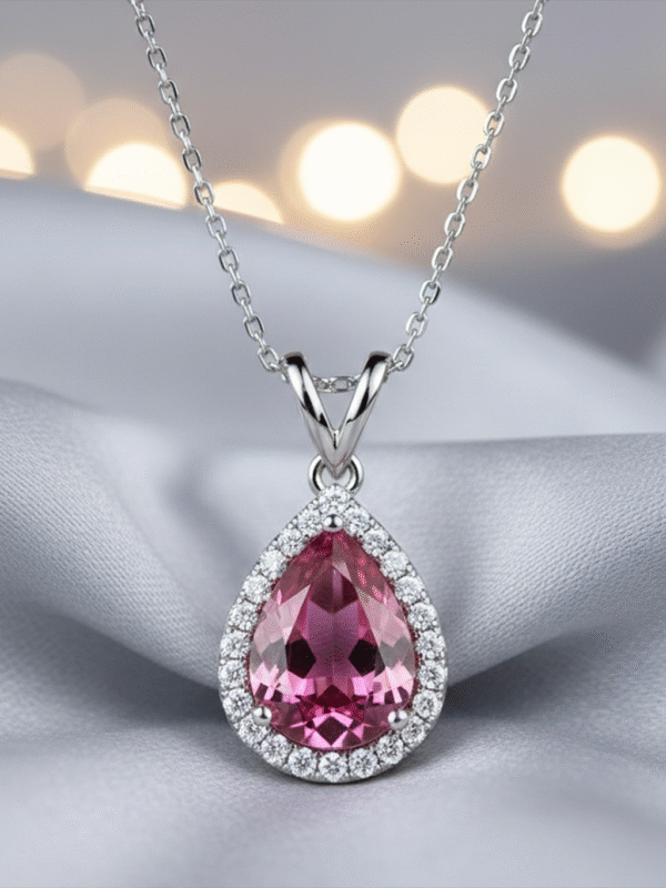 Sarenza Luxe – The Velvet Aurora Necklace